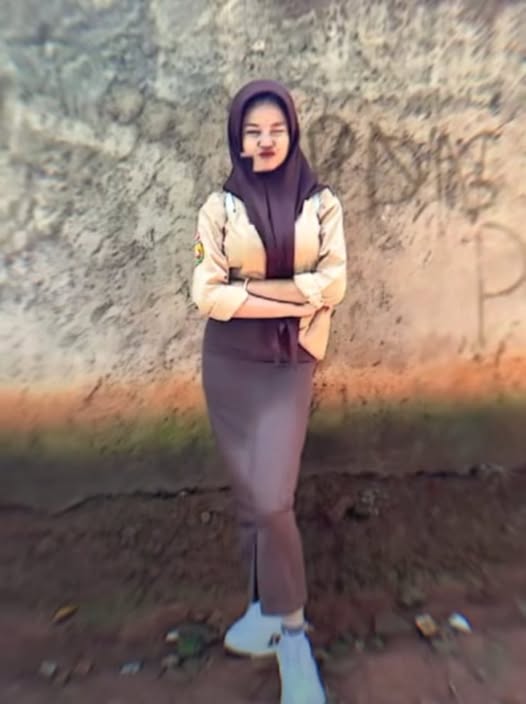 Adik Kelas Smp Viral Hijab Kaga Muat Dipaksa Masih Sempit Top Global 2025 New