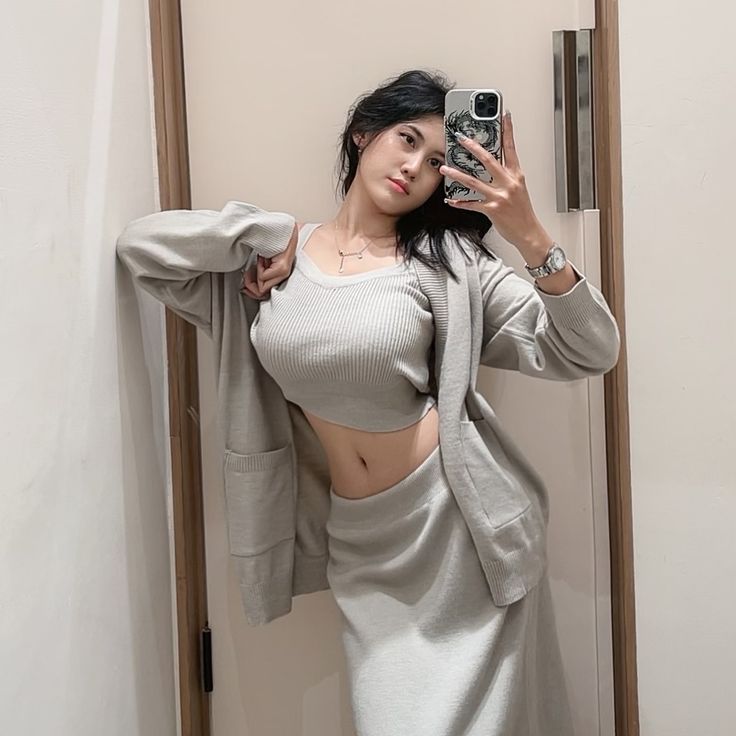 Watch How [Keyword] Becomes a Viral Sensation BukanNYA Jalan-Jalan Malah Asik Main di Garasi Top Global Indo Terbaru 2025