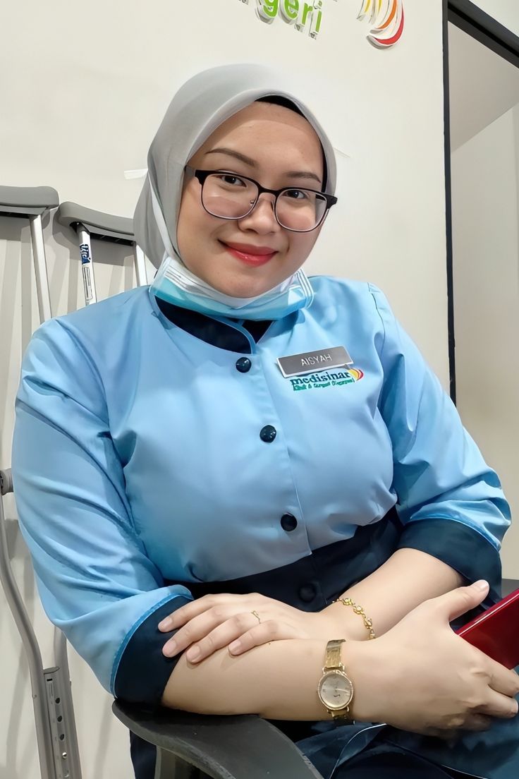 Indonesia Video Viral Hijaber cute karyawan bank berbaju biru hijab segiempat