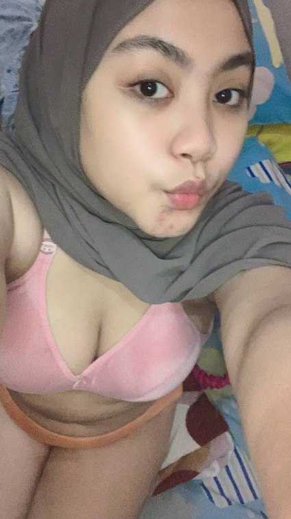 Terbaru Indo, Hijab Asal Malaysia yang Terinspirasi dari Yandex Biru